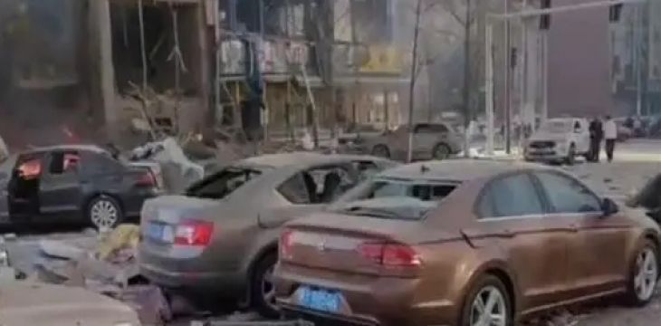 燕郊爆炸亲历者：自家店铺楼顶都被震掉了